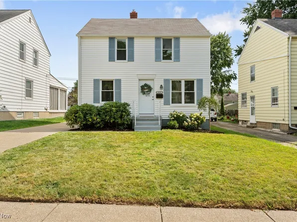 212 Hayes Ave, Cuyahoga Falls, OH 44221