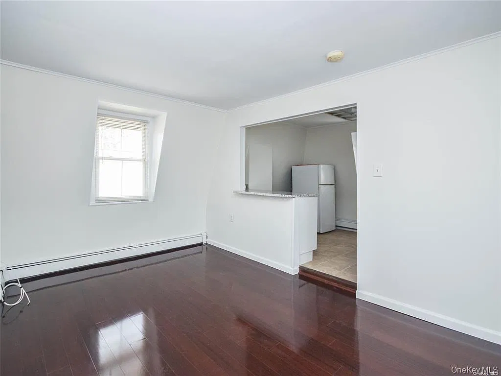1 bed, 1.0 bath, $2,400 — Photo 4