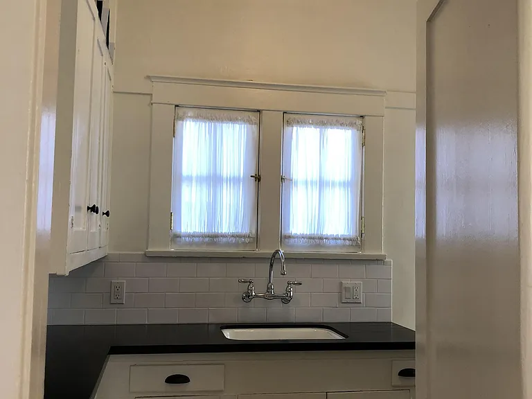 501 W Whiting Ave #8 — Photo 22