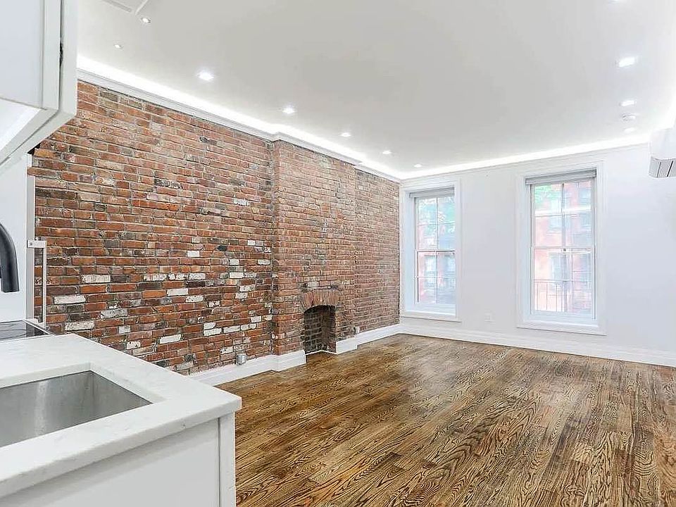 1st image of 49 Columbia Pl APT 2