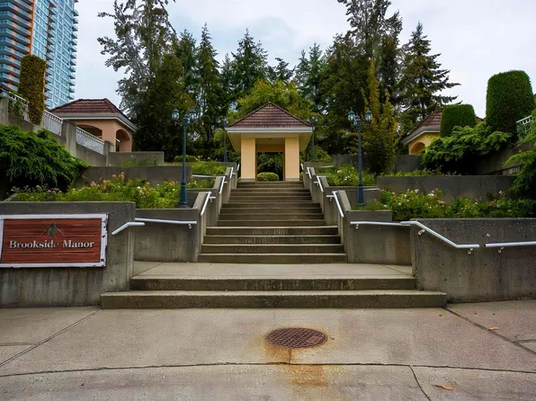 515 Whiting Way #203, Coquitlam, BC V3J 7W9