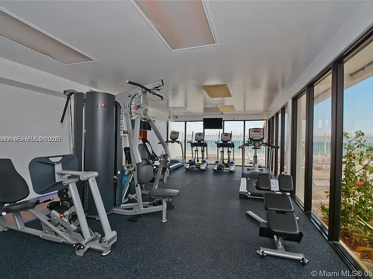 3505 S Ocean Dr #819 — Photo 22