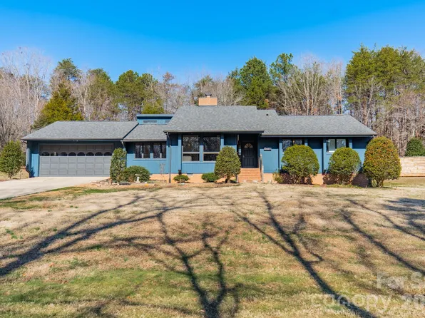 7416 Whitewash Trl, Sherrills Ford, NC 28673