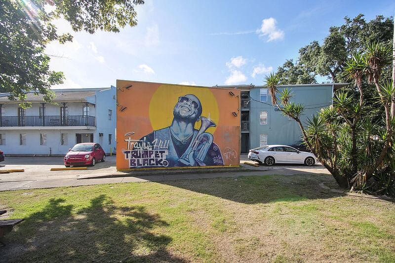 2nd image of 1615 Gov Nicholls St APT 105