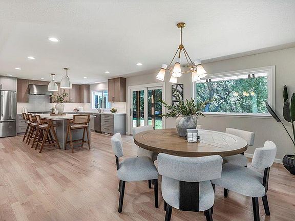3rd image of 111 Vista Del Prado