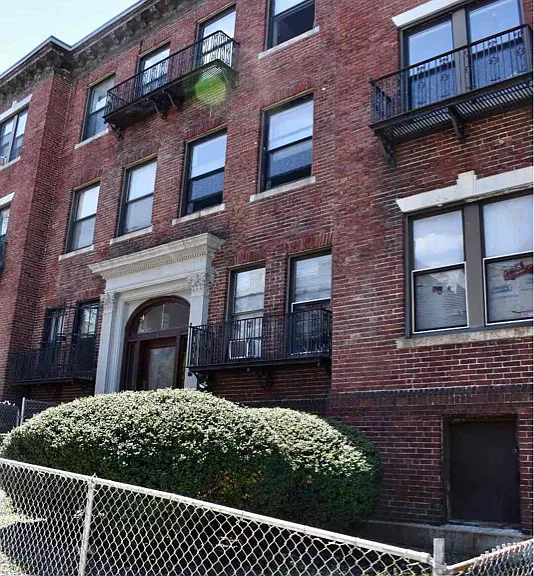 46 Park Vale Ave #4 — Photo 1