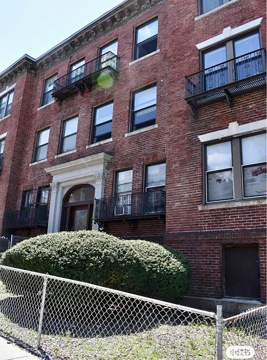 46 Park Vale Ave #4