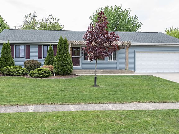 3rd image of 2275 Greenbay Dr