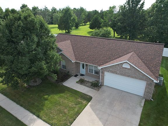 2nd image of 555 Scovill Ct