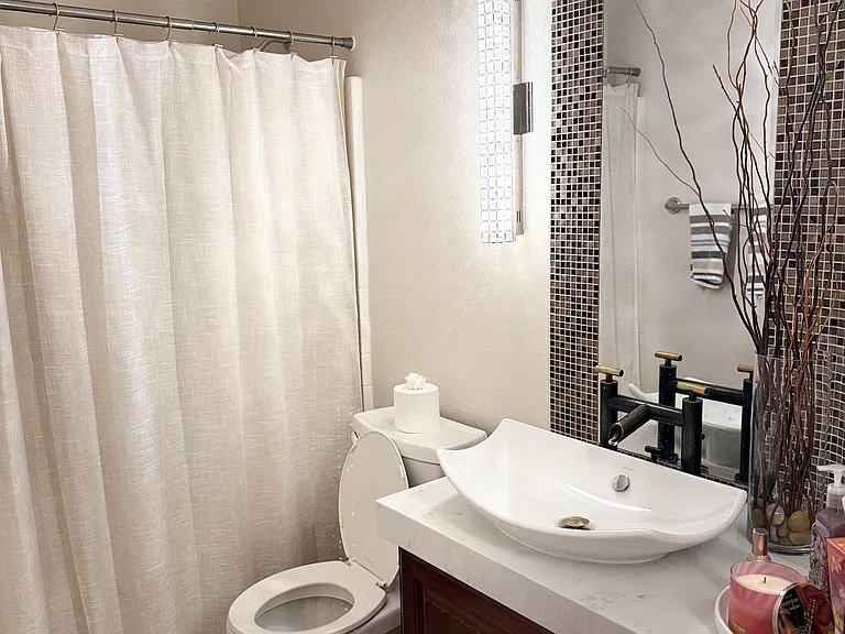 3874 Rugen Ave — Photo 6