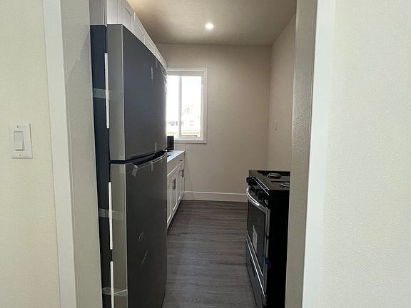 5th image of 3819 Flower Dr APT 1