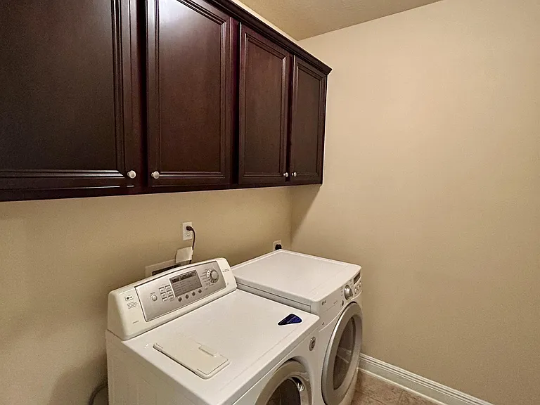80 S Knightsbridge Ct — Photo 22
