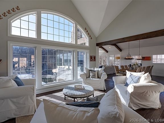 4th image of 1224 Palisades Dr