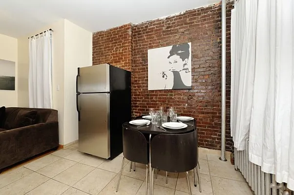 Rented by Eisenberg Exclusives | media 32