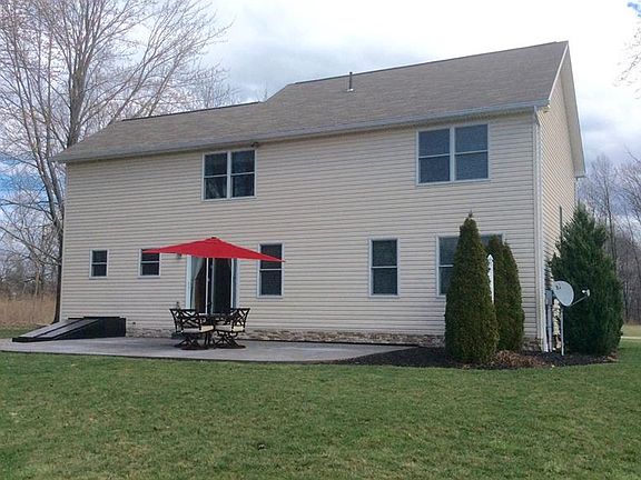 4th image of 339 Maidenblush Dr