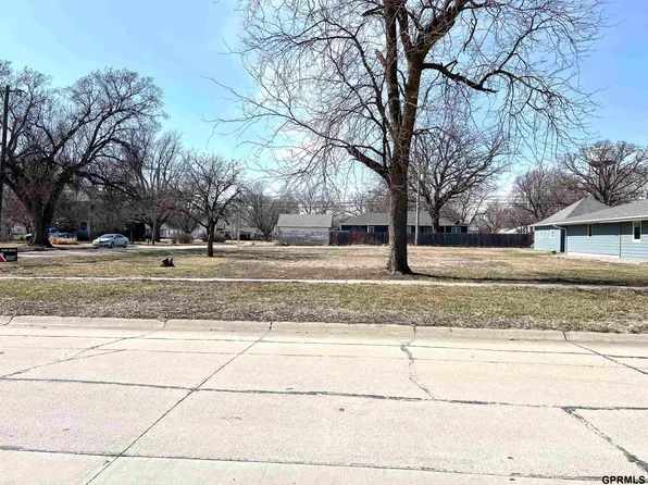 321 S Burlington Ave, Exeter, NE 68351