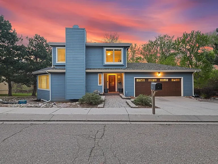 36 Sandra Ln — Photo 2