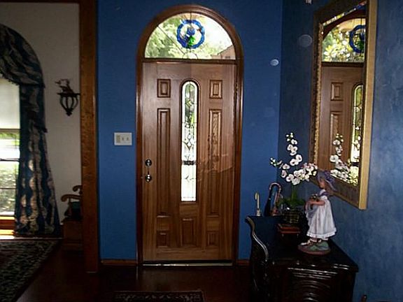 2nd image of 2110 Rolling Oak Ln