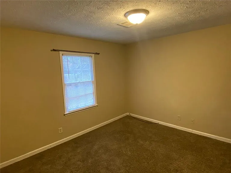 2347 Murell Rd — Photo 6
