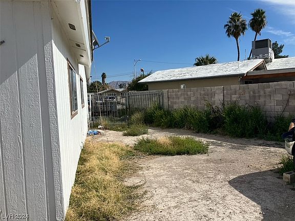5th image of 869 Aspen Cir