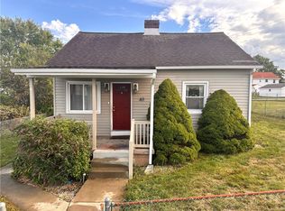 40 2nd St, Lawrence, PA 15055