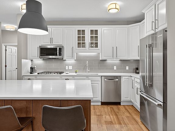 4th image of 5250 Grandview Sq APT 2201