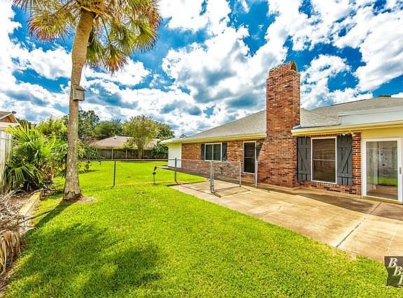 3rd image of 502 Galveston Dr