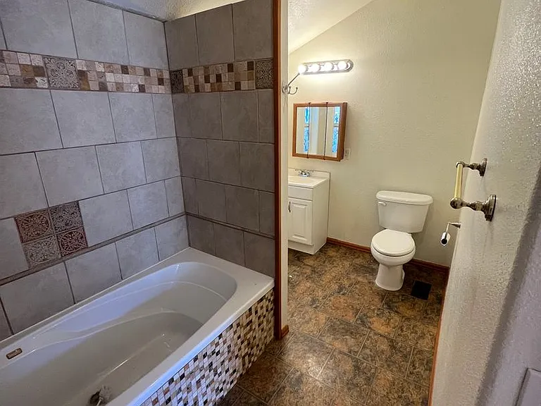 1216 Harrison Ave — Photo 11