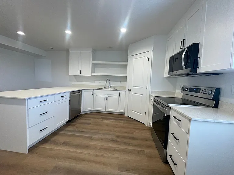 535 W 2530 N #19 — Photo 2