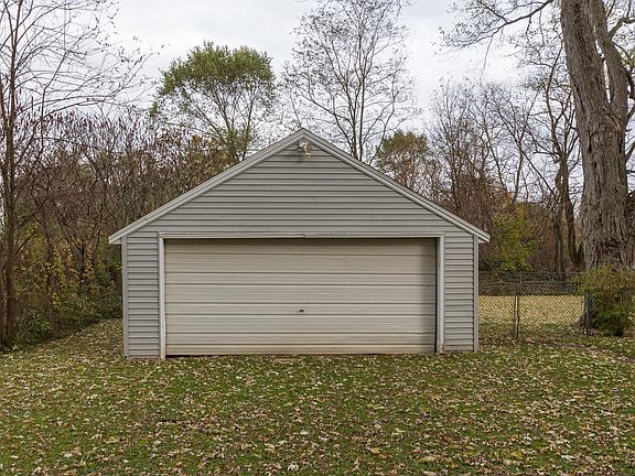 3rd image of 4038 Douglas Ave
