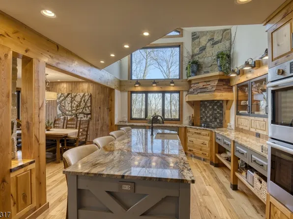89 Upper High Crest Dr, West Milford Twp., NJ 07480