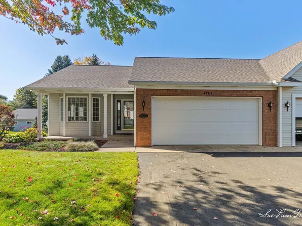 4701 Crescent Dr, Hudsonville, MI 49426