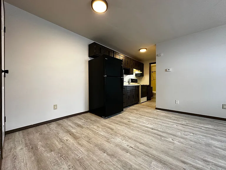 1052 Winter Ln — Photo 7