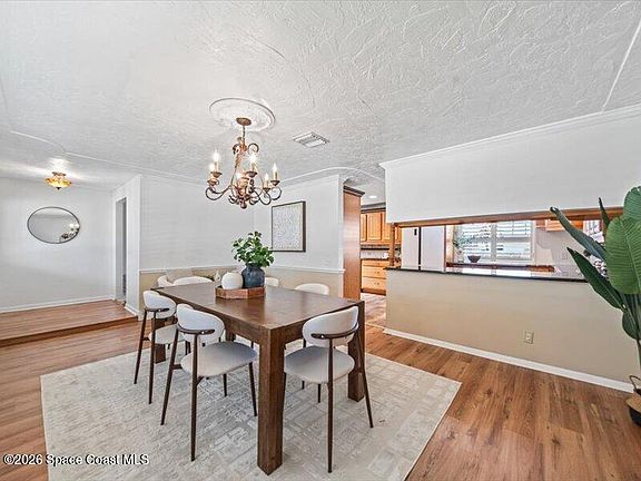 3rd image of 1580 Bream St