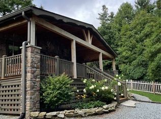 702 Chestnut Dr, Blowing Rock, NC 28605