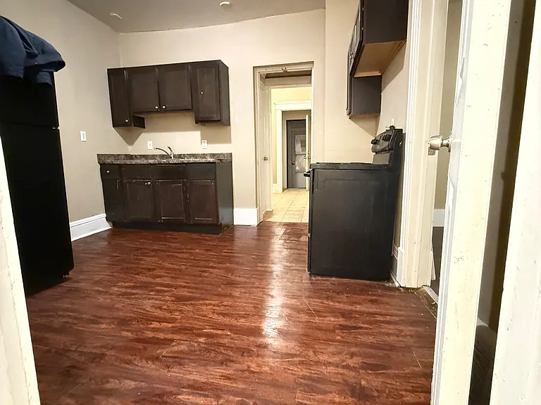 2823 Bryant Ave N — Photo 12