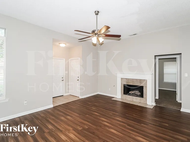 865 Abbey Grove Ln — Photo 4