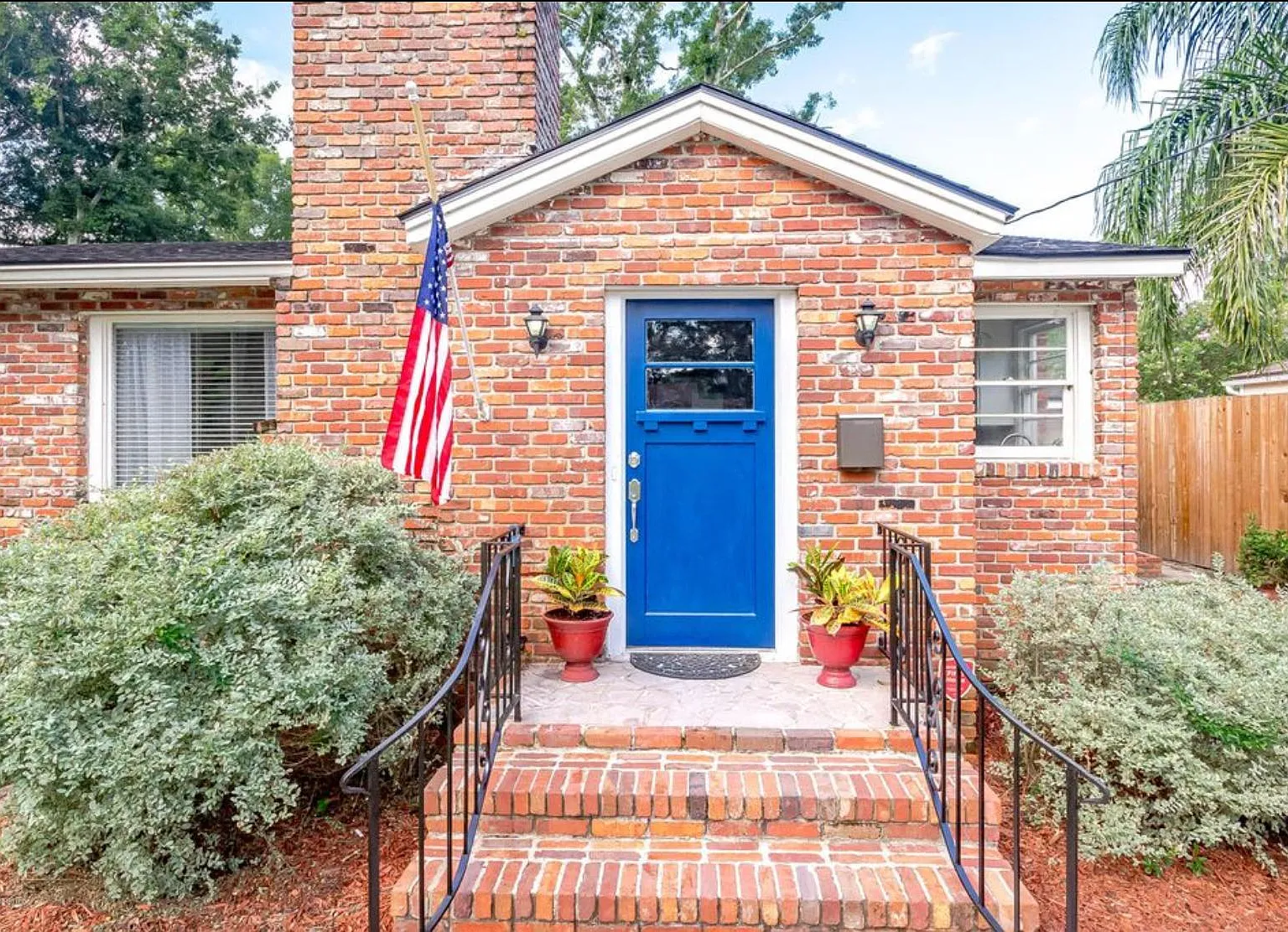 3 bed, 1120 sqft, $2,475 — Photo 1