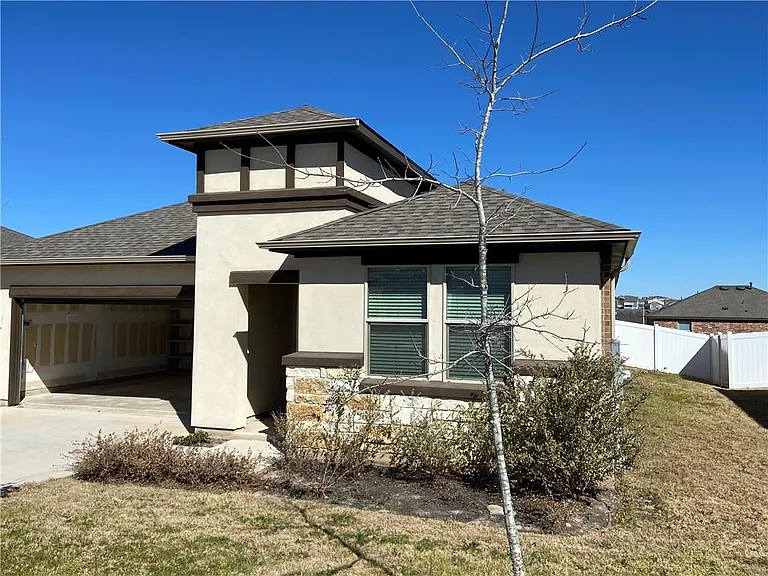 5904 Daly Dr — Photo 1