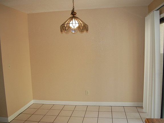 3rd image of 921 W University Dr Unit 1161
