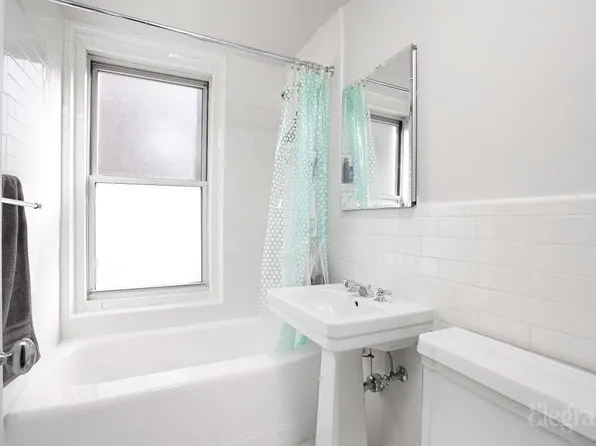 325 West 45th Street image 6 of 10