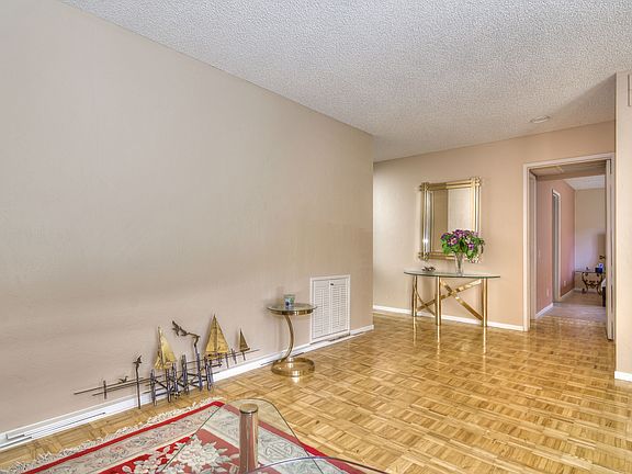 3rd image of 4869 Collwood Blvd Unit A