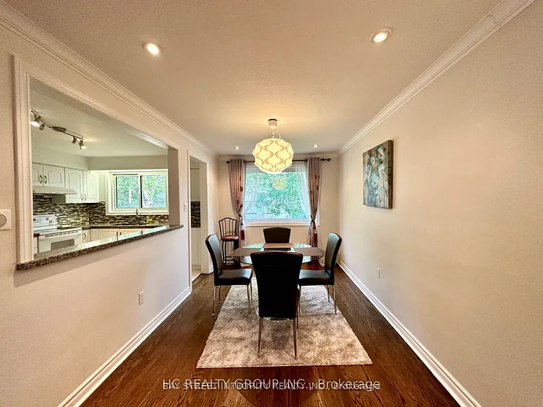 35 Lailey Cres — Photo 6