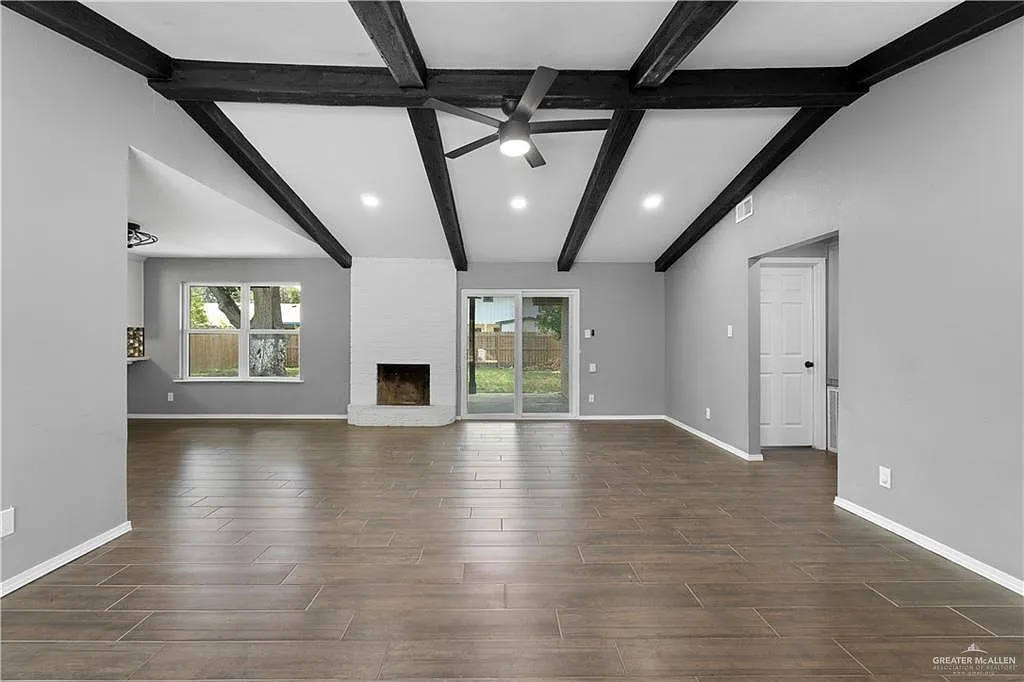 3 bed, 2.0 bath, 1519 sqft, $1,850 — Photo 3