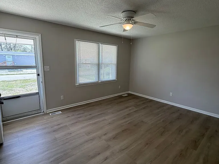 101 N Water St — Photo 5