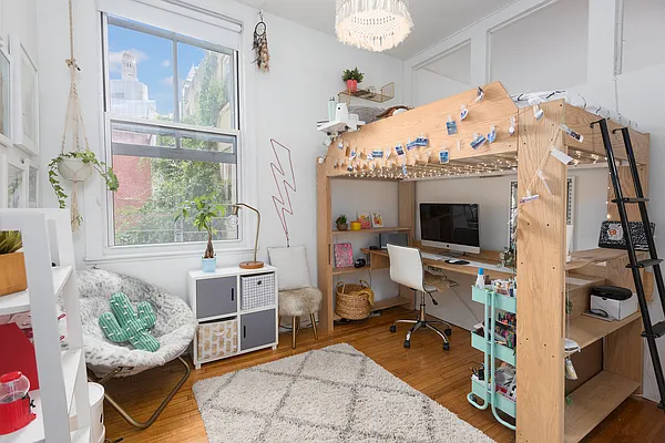 Rented by Douglas Elliman | media 17