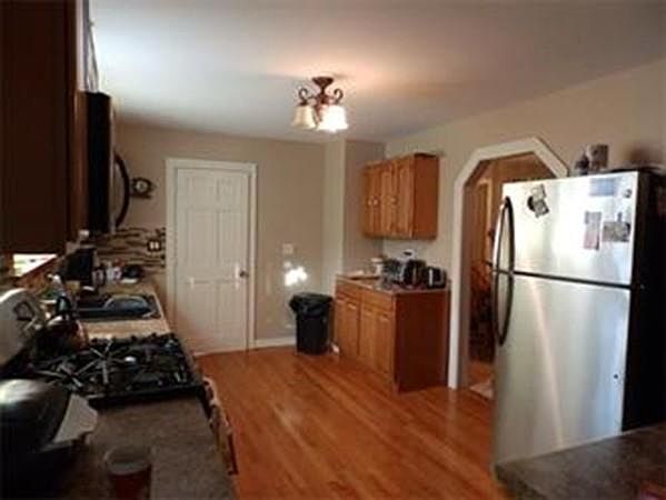 2nd image of 343 Lancaster St