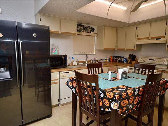 4th image of 205 Cortez Dr