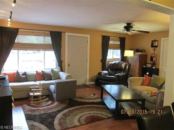 5th image of 7644 Crestwood Ln