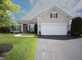 102 Chamber Ln, Columbus, NJ 08022